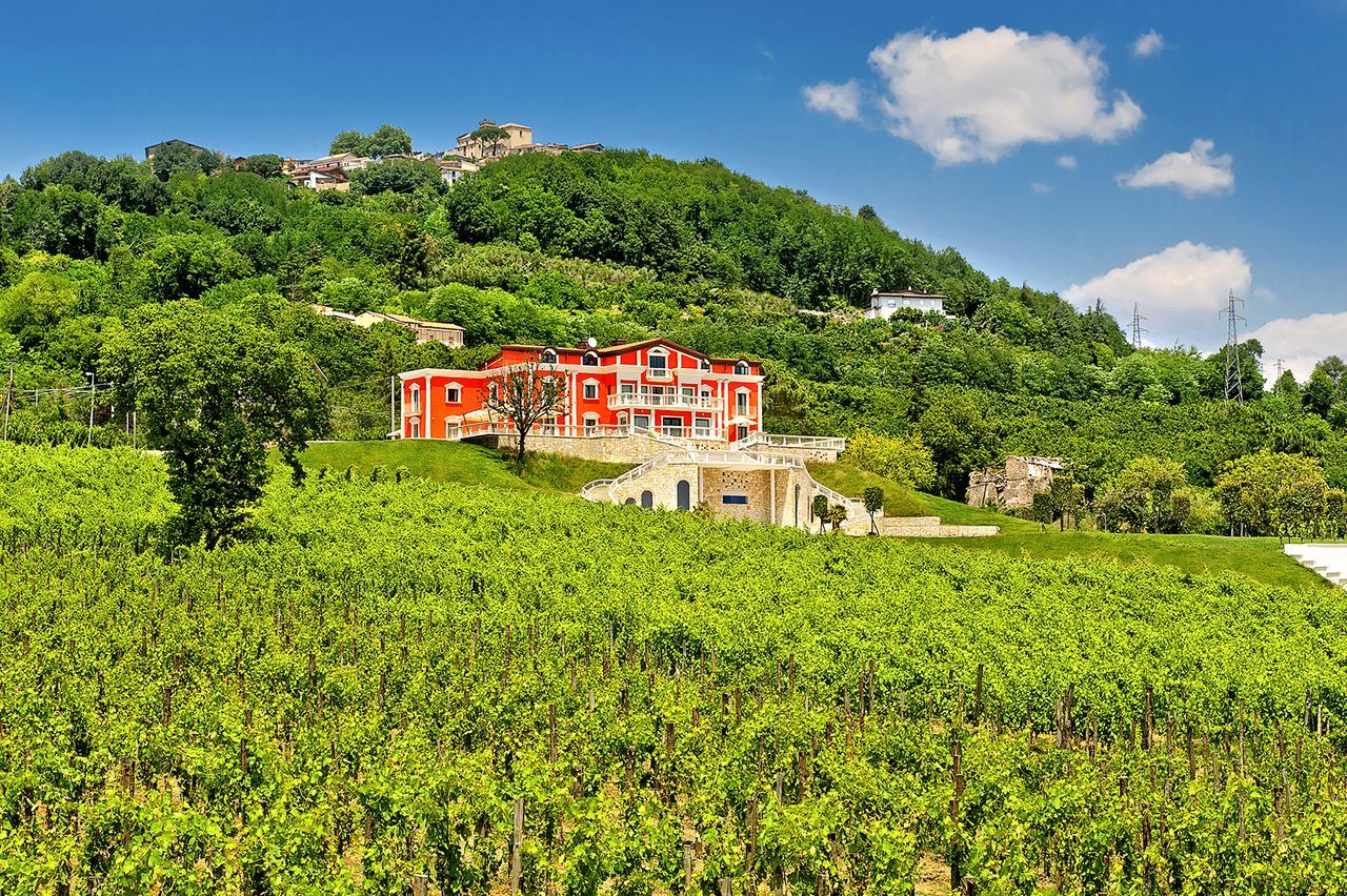 Tenuta Ippocrate Montefredane Eksteriør billede